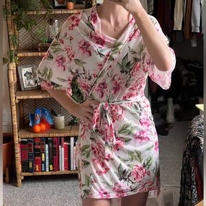 Show me your mumu floral house coat